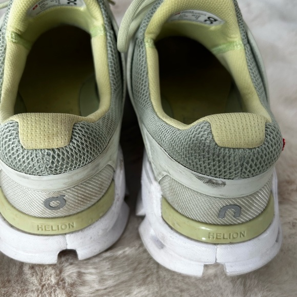 On Cloud Light green - worn - Picture 2 of 7